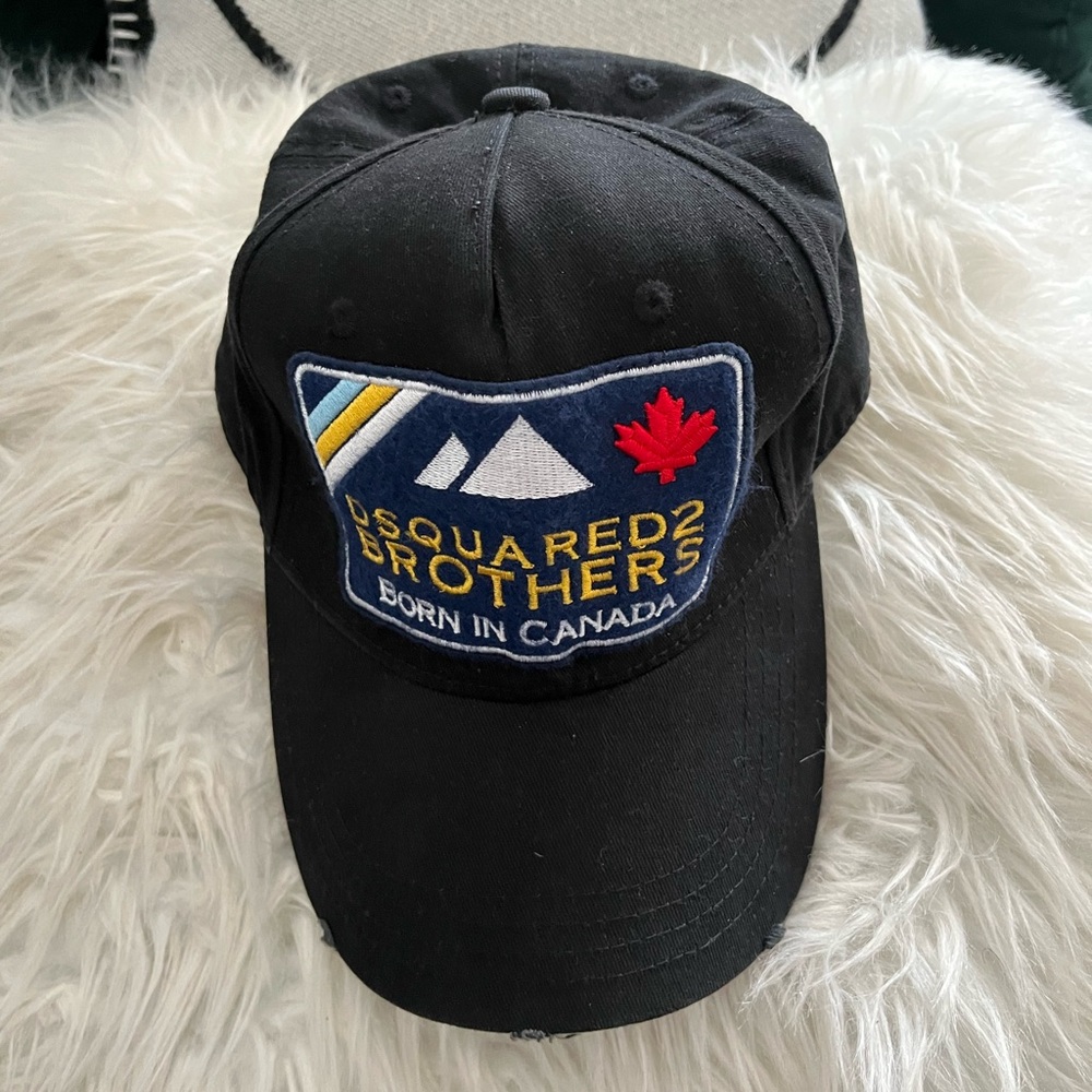 DSQUARED2 Black Cap with Embroidered Patch